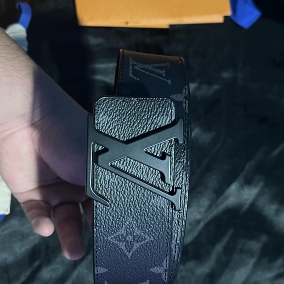 Louis Vuitton Mens Black Initials belt - Picture 4 of 5